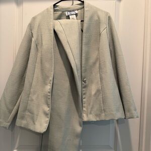 Women's Light Sage Jacket and Pant Set